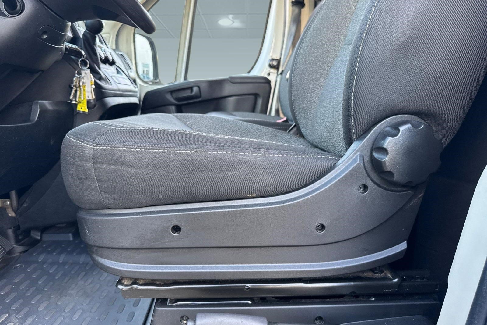 Used 2021 RAM ProMaster 2500 w/ Convenience Group FWD image 14