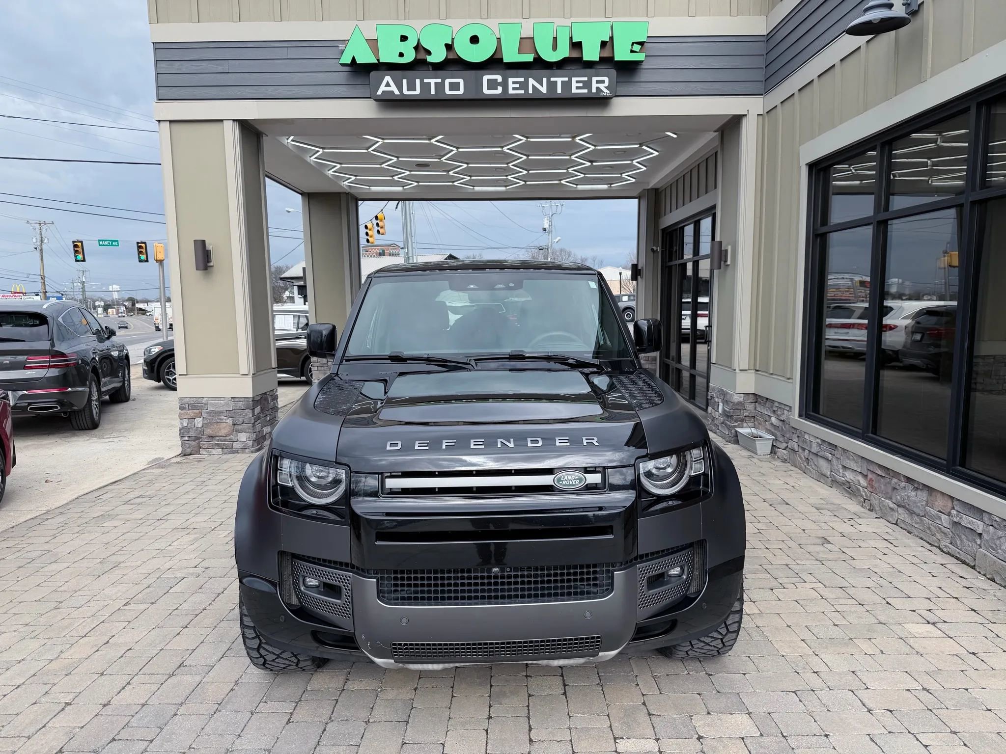 Used 2023 Land Rover Defender 110 V8 image 41