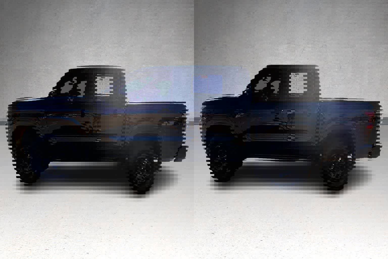 Used 2022 Nissan Frontier S w/ Technology Package image 3