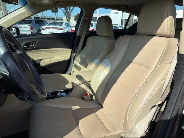 Used 2014 Acura ILX Hybrid w/ Technology Package FWD image 16