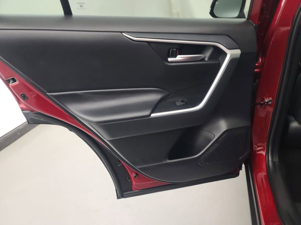 Used 2025 Toyota RAV4 XLE image 21