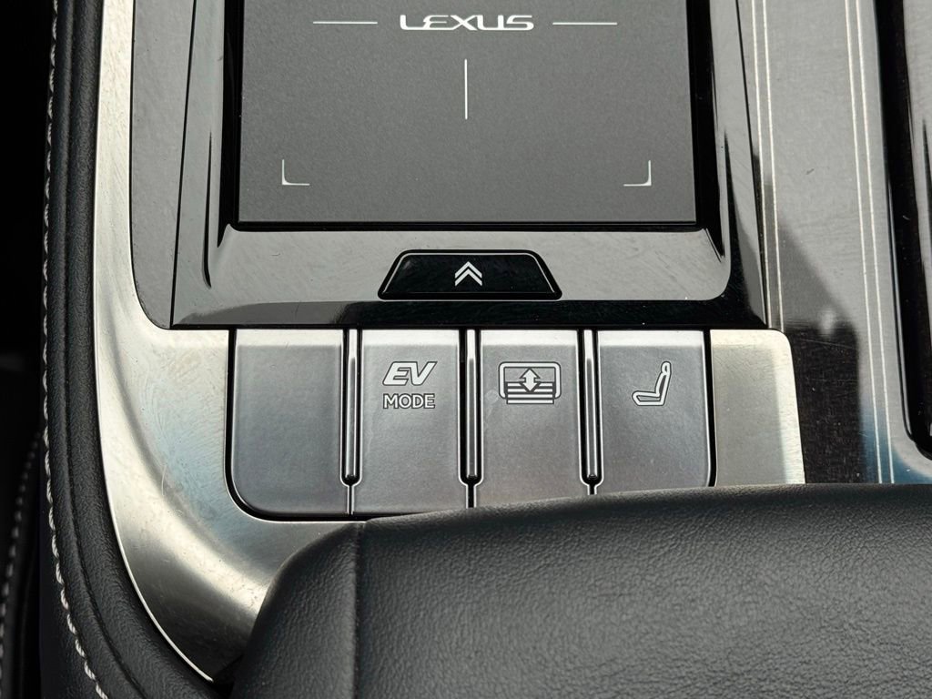 Used 2018 Lexus LS 500h AWD image 41