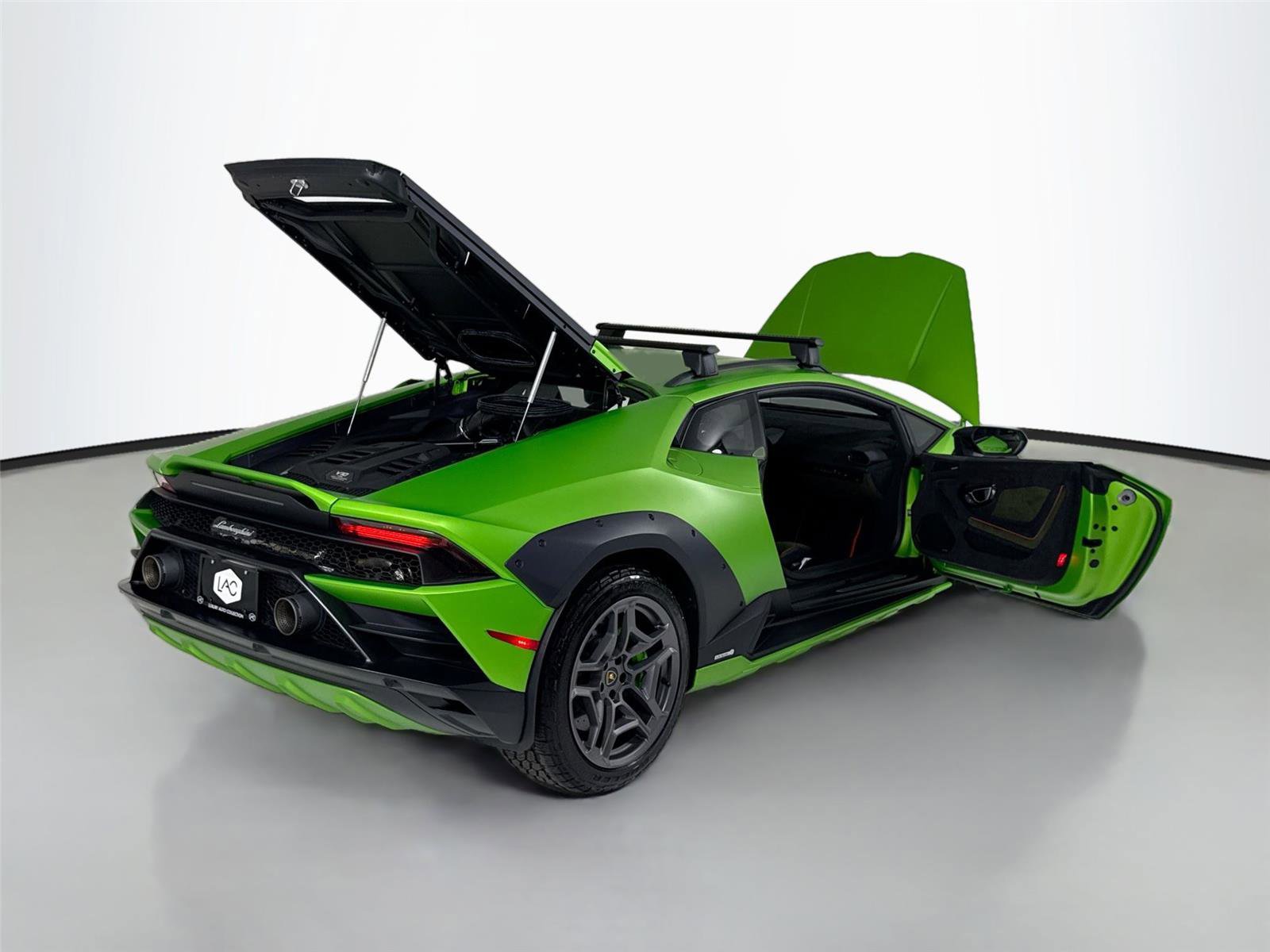Used 2024 Lamborghini Huracan Sterrato AWD/4WD image 38