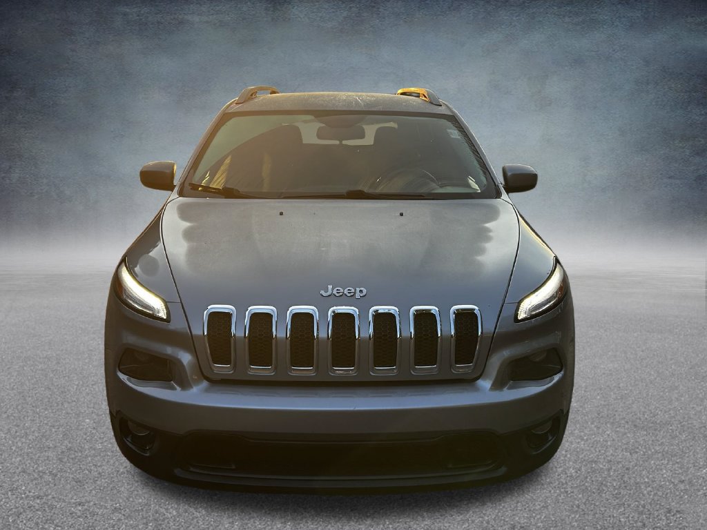 Used 2017 Jeep Cherokee Latitude FWD image 7