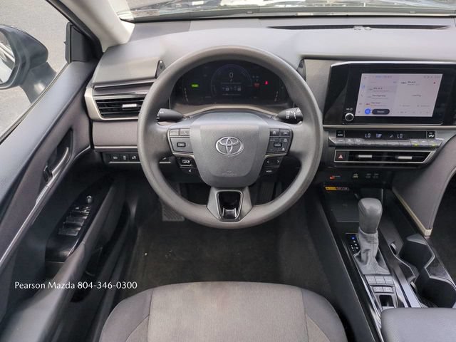 Used 2025 Toyota Camry LE FWD image 16
