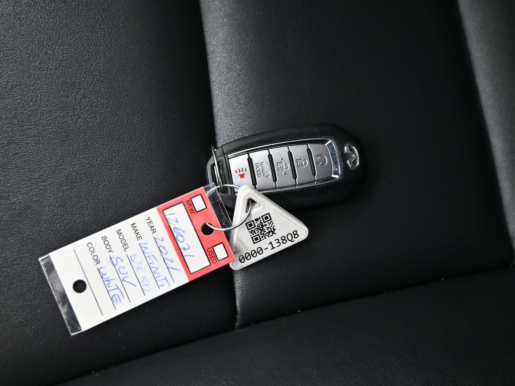 Used 2021 INFINITI QX50 Luxe w/ Appearance Package image 29