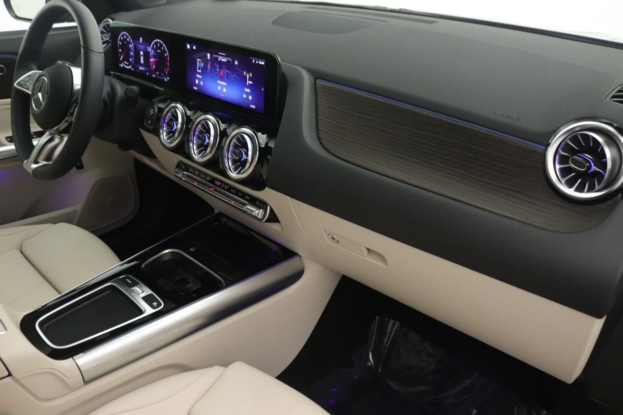 Certified 2025 Mercedes-Benz GLA 250 image 25