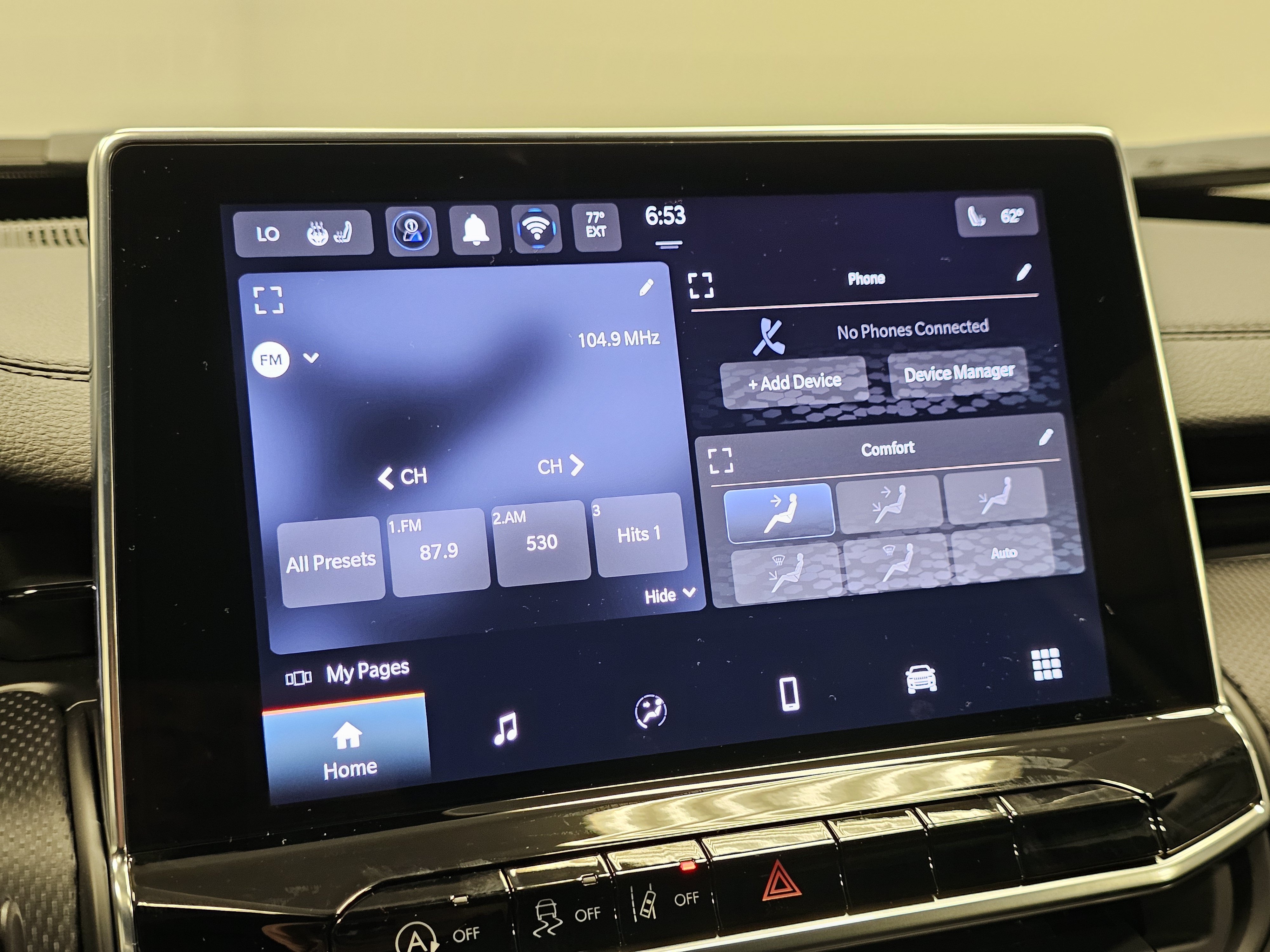 New 2025 Jeep Compass Latitude w/ Sun & Sound Group AWD/4WD image 23