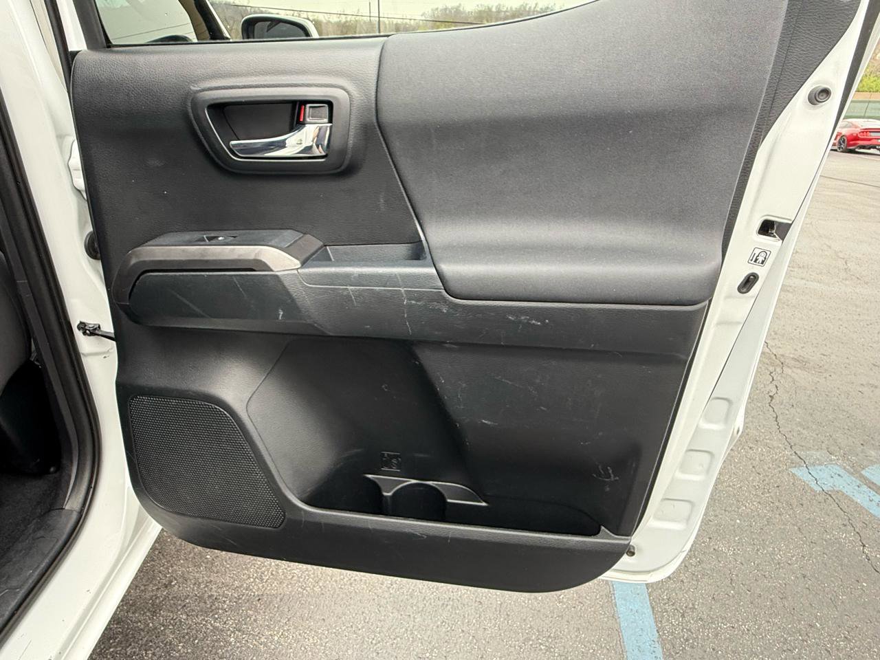 Used 2017 Toyota Tacoma TRD Sport w/ Premium & Technology Package image 35