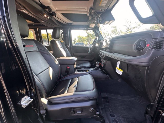 Used 2025 Jeep Wrangler Unlimited Rubicon AWD/4WD image 27