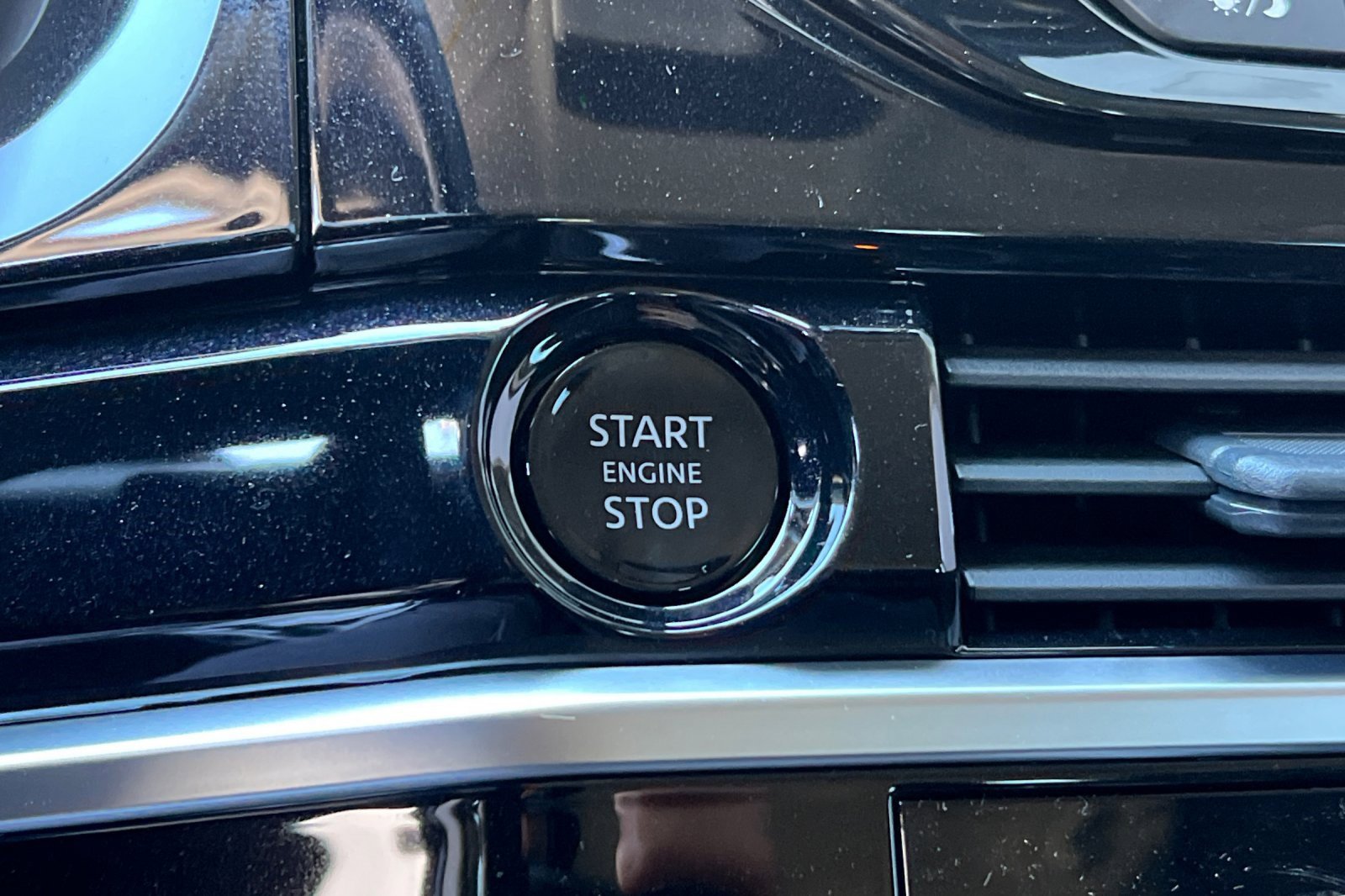 New 2025 Nissan Pathfinder SV w/ Cargo Package image 26