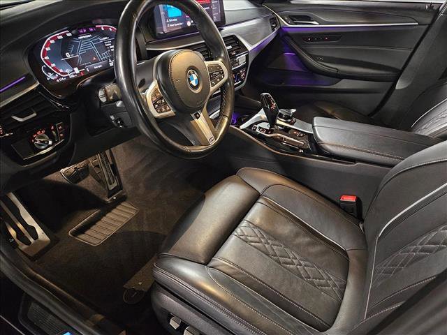 Used 2023 BMW M550i xDrive w/ Executive Package image 9
