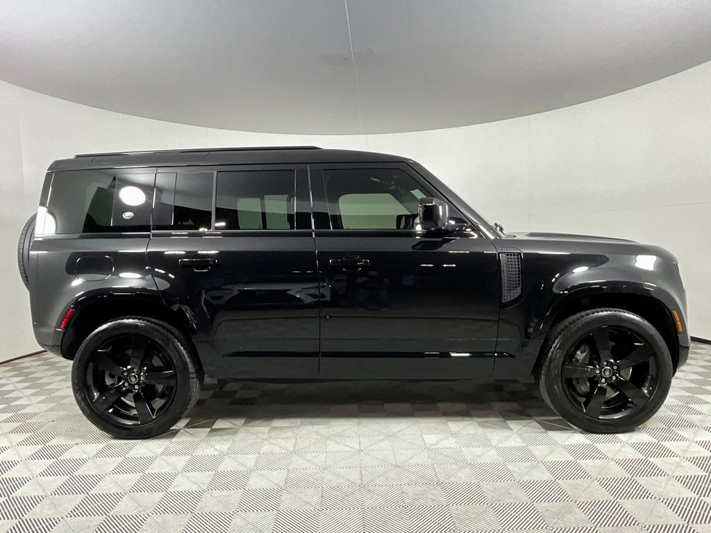 Certified 2023 Land Rover Defender 110 X-Dynamic SE image 5