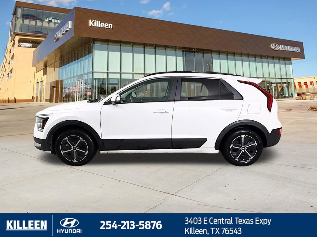 Used 2024 Kia Niro EX image 4