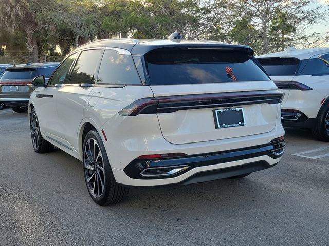 Certified 2024 Lincoln Nautilus Black Label AWD/4WD image 4