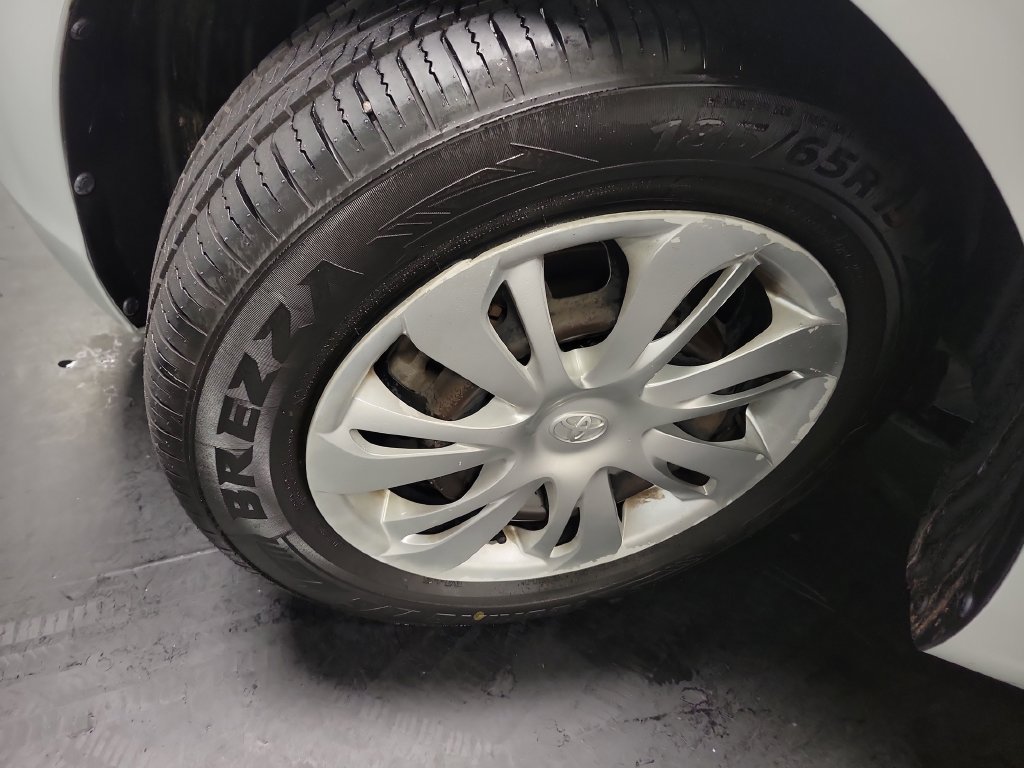 Used 2019 Toyota Yaris L FWD image 13