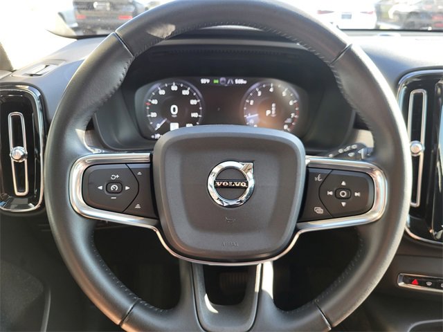 Used 2019 Volvo XC40 T5 Momentum image 22