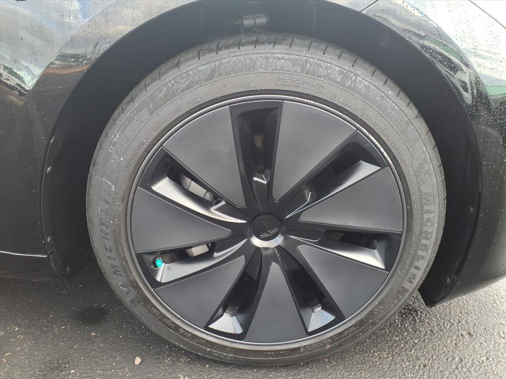 Used 2025 Tesla Model 3 Long Range image 9