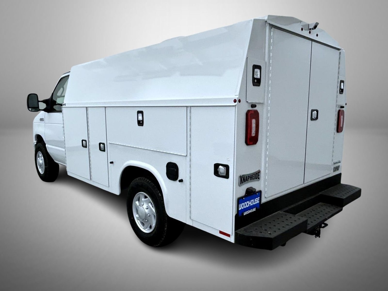 New 2027 Ford E-350 and Econoline 350 Super Duty w/ Power Equipment Group RWD image 7