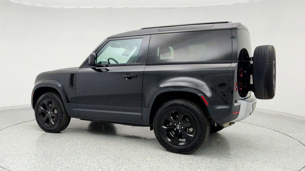 Used 2023 Land Rover Defender 90 SE image 7
