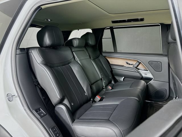 New 2025 Land Rover Range Rover Long Wheelbase SE AWD/4WD image 26