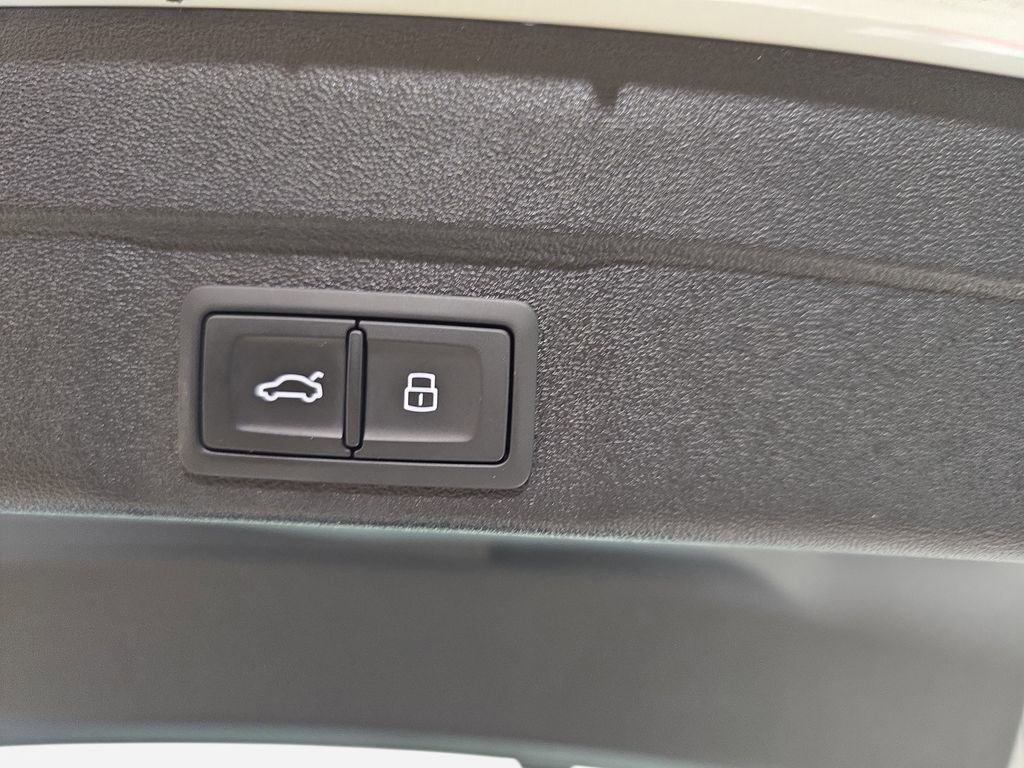 Used 2025 Audi A5 2.0T Premium w/ Convenience Package image 15