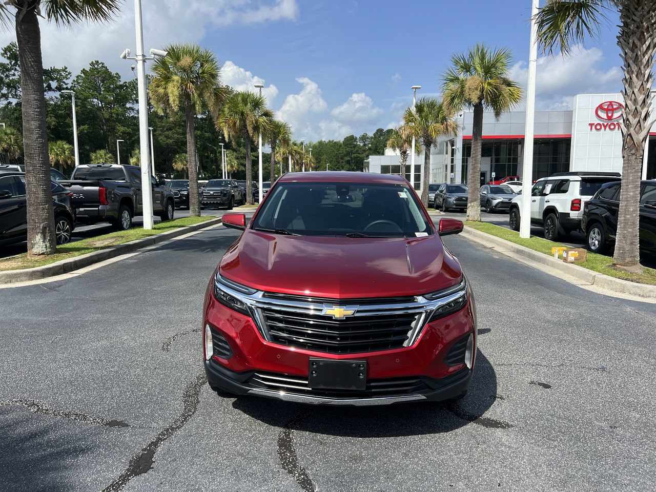 Used 2024 Chevrolet Equinox LT AWD/4WD image 3