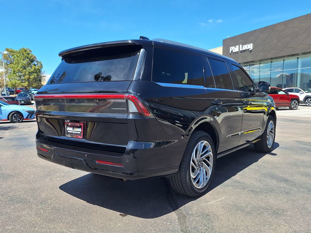 Used 2025 Lincoln Navigator Reserve AWD/4WD video 3