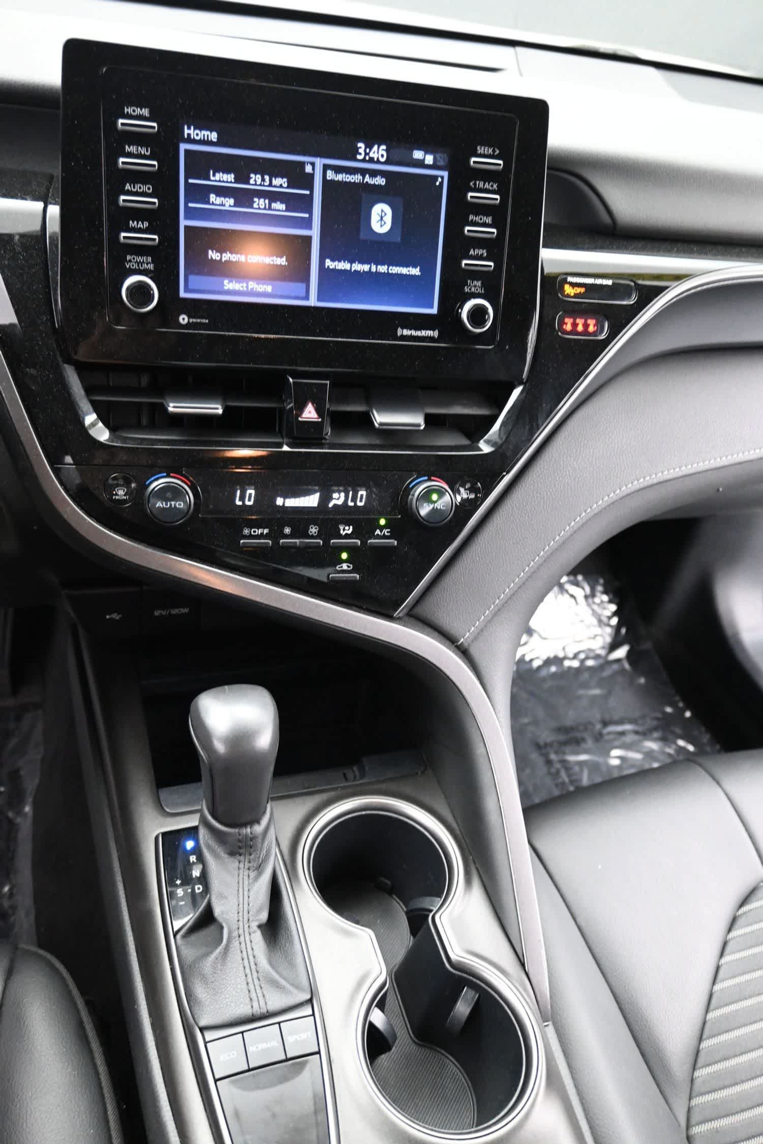 Used 2024 Toyota Camry SE FWD image 20