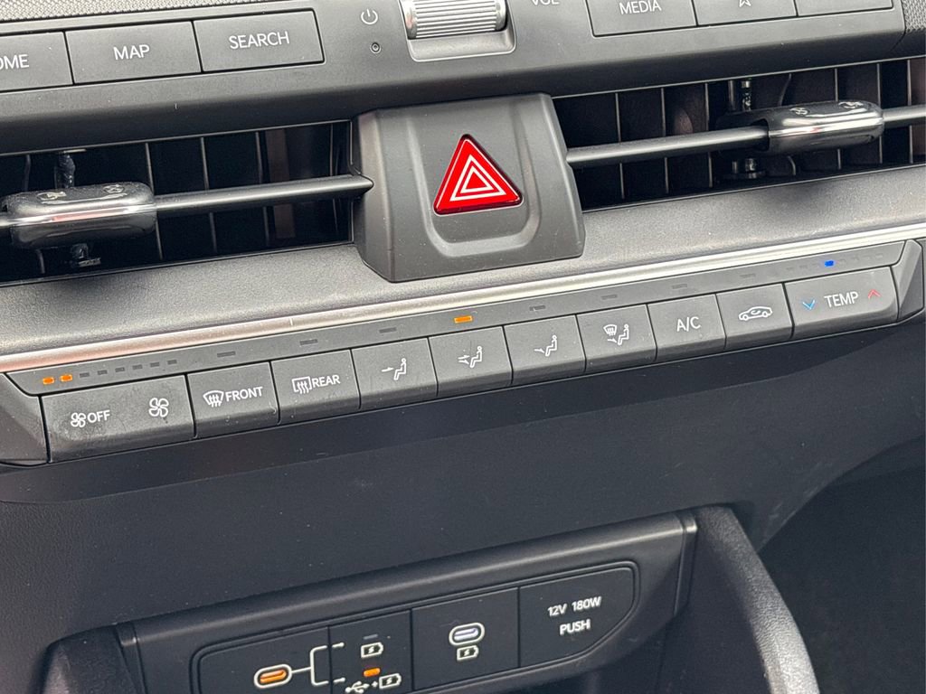 Certified 2025 Kia K4 LXS image 28