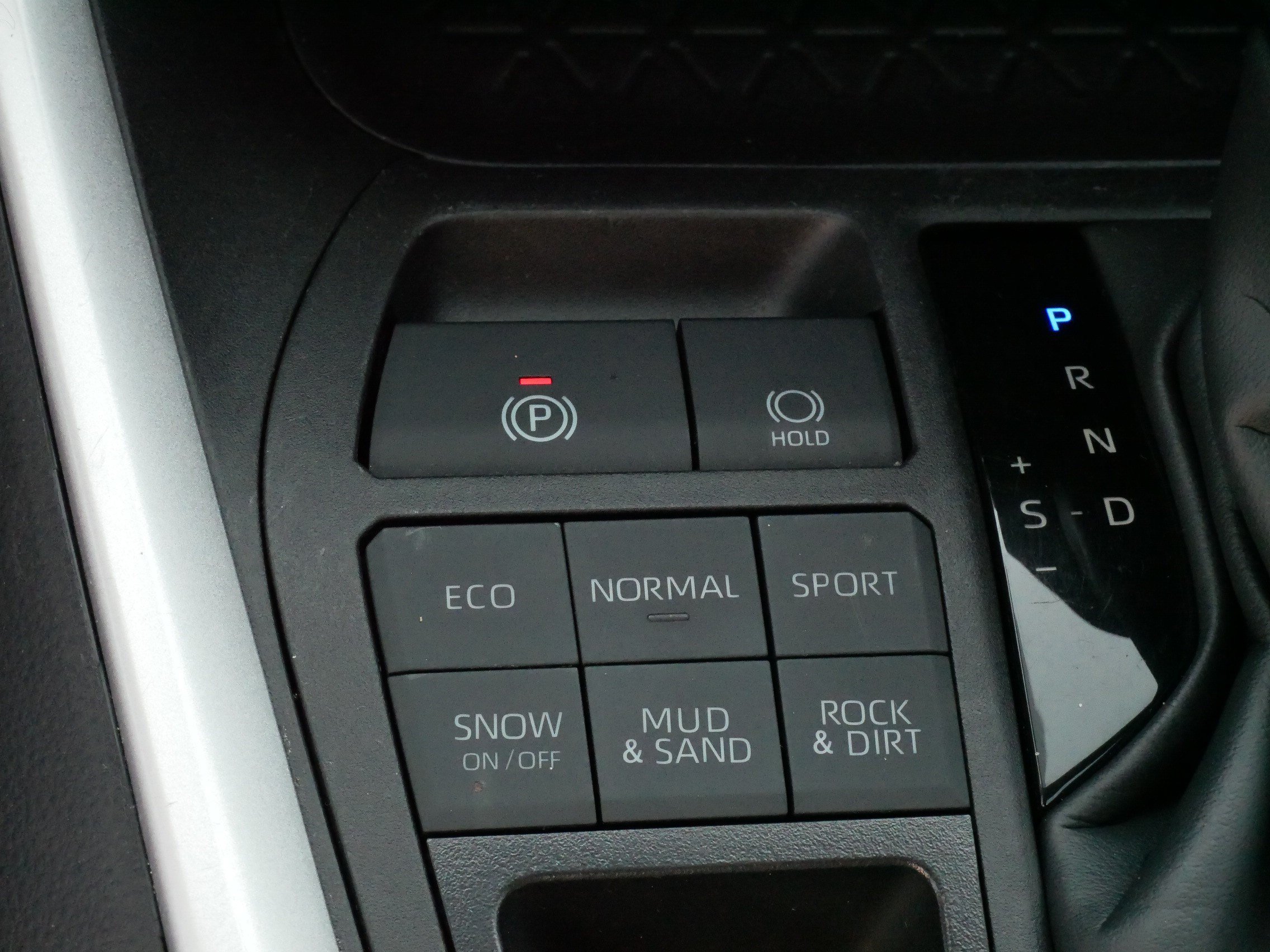 Certified 2025 Toyota RAV4 XLE AWD/4WD image 28