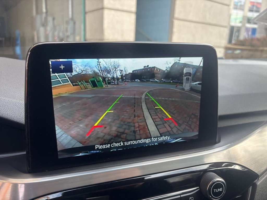 Used 2022 Ford Escape Titanium w/ Class II Trailer Tow Package image 17