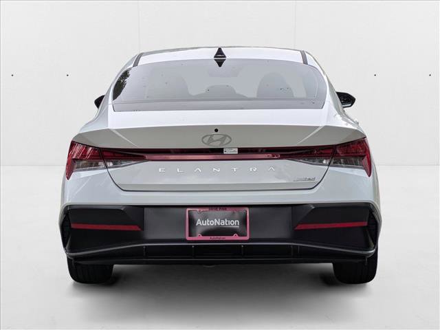 New 2025 Hyundai Elantra Limited image 8