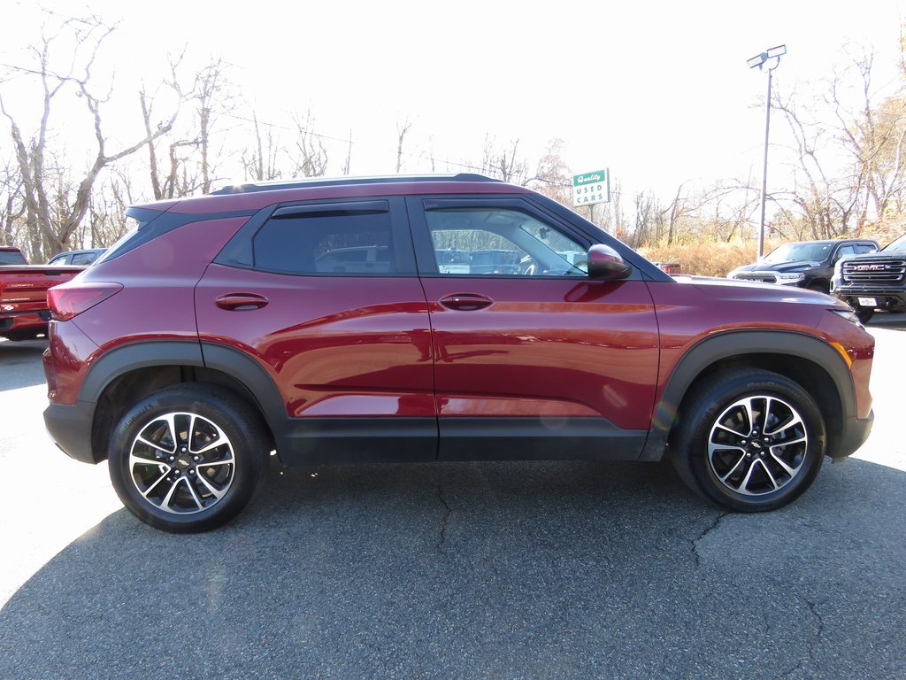 Used 2024 Chevrolet TrailBlazer LT w/ Driver Confidence Package image 5