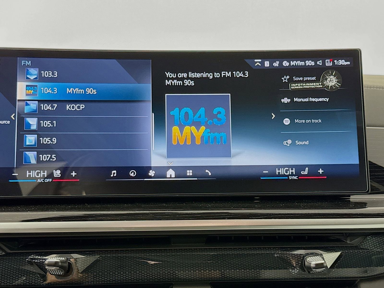 New 2026 BMW X5 xDrive50e w/ M Sport Package AWD/4WD image 15