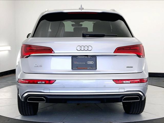 Certified 2023 Audi Q5 2.0T Premium w/ Convenience Package image 4