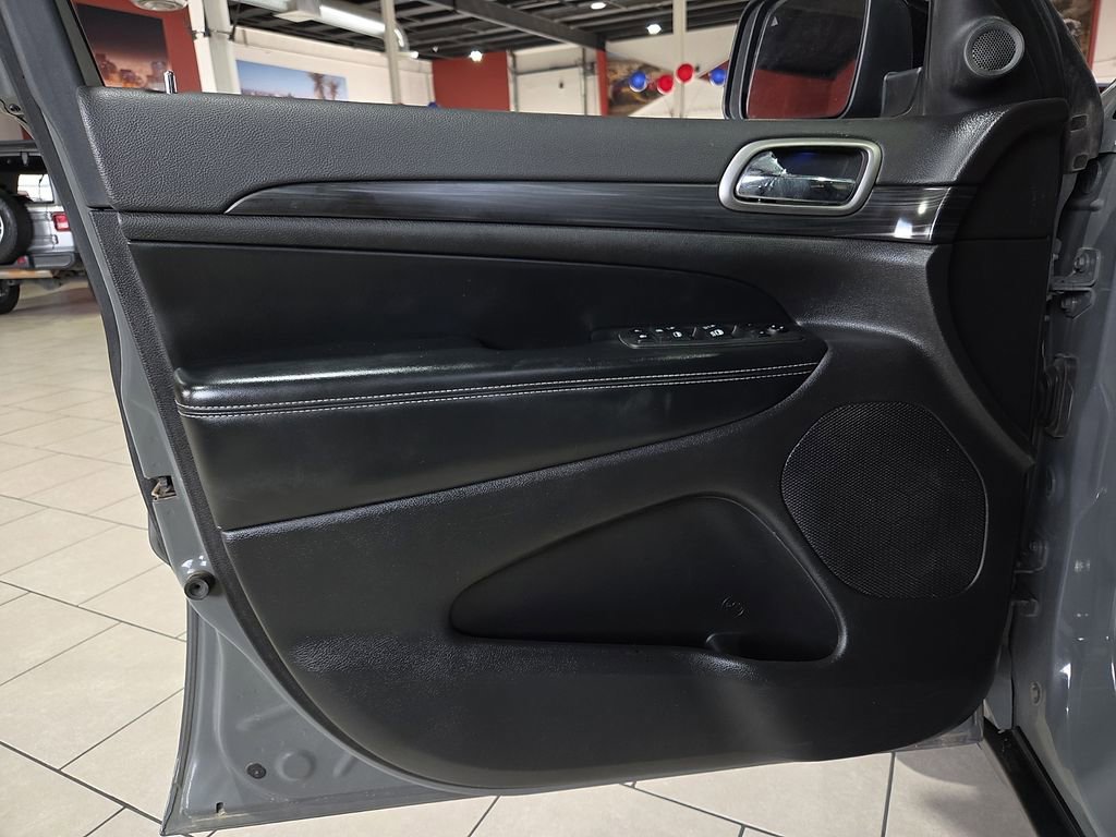 Used 2021 Jeep Grand Cherokee Freedom Edition AWD/4WD image 17