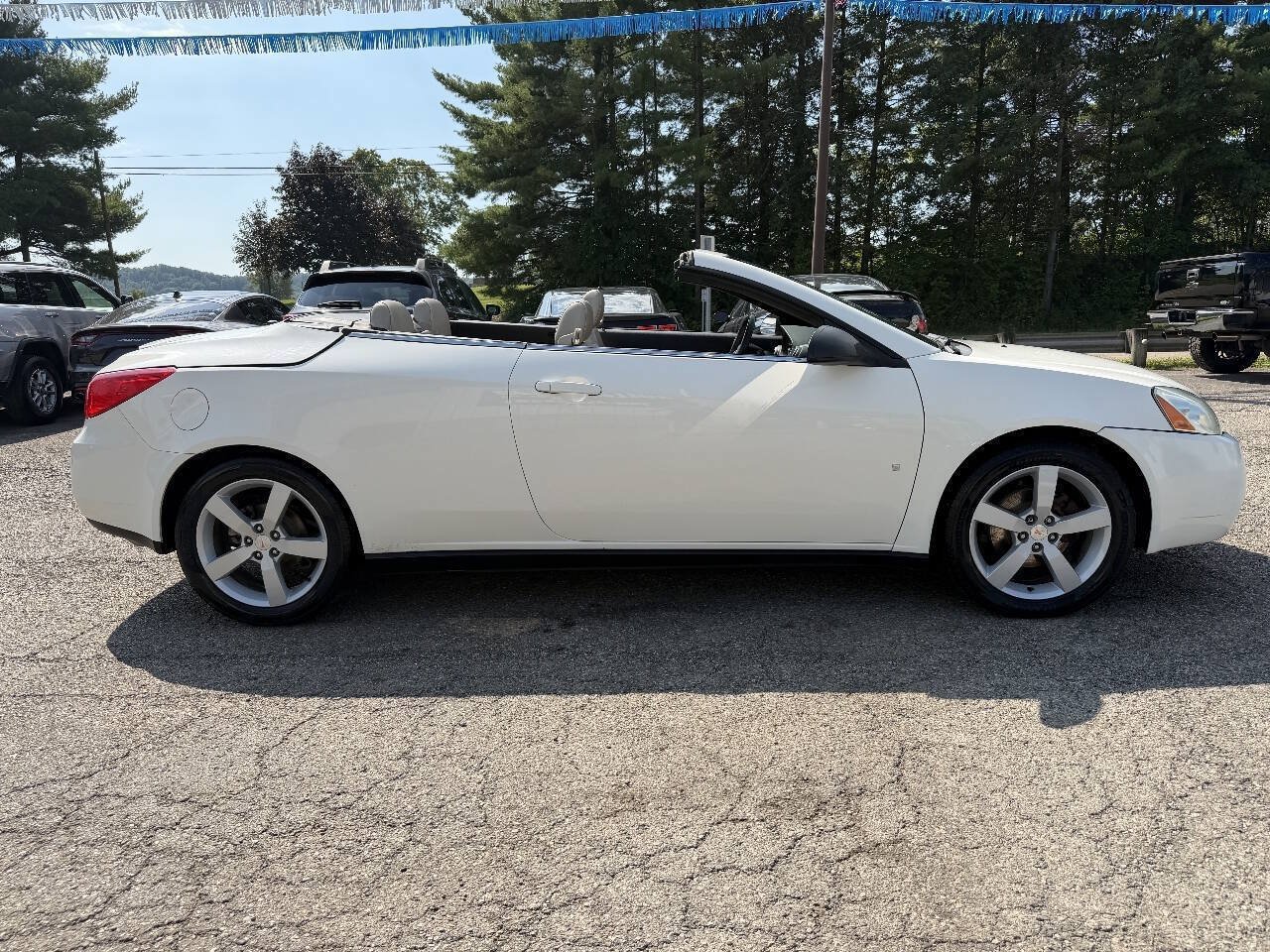 Used 2007 Pontiac G6 GT w/ Premium Package FWD image 2
