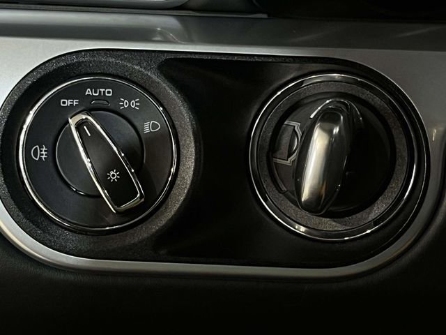 Certified 2017 Porsche 911 Carrera 4S image 35