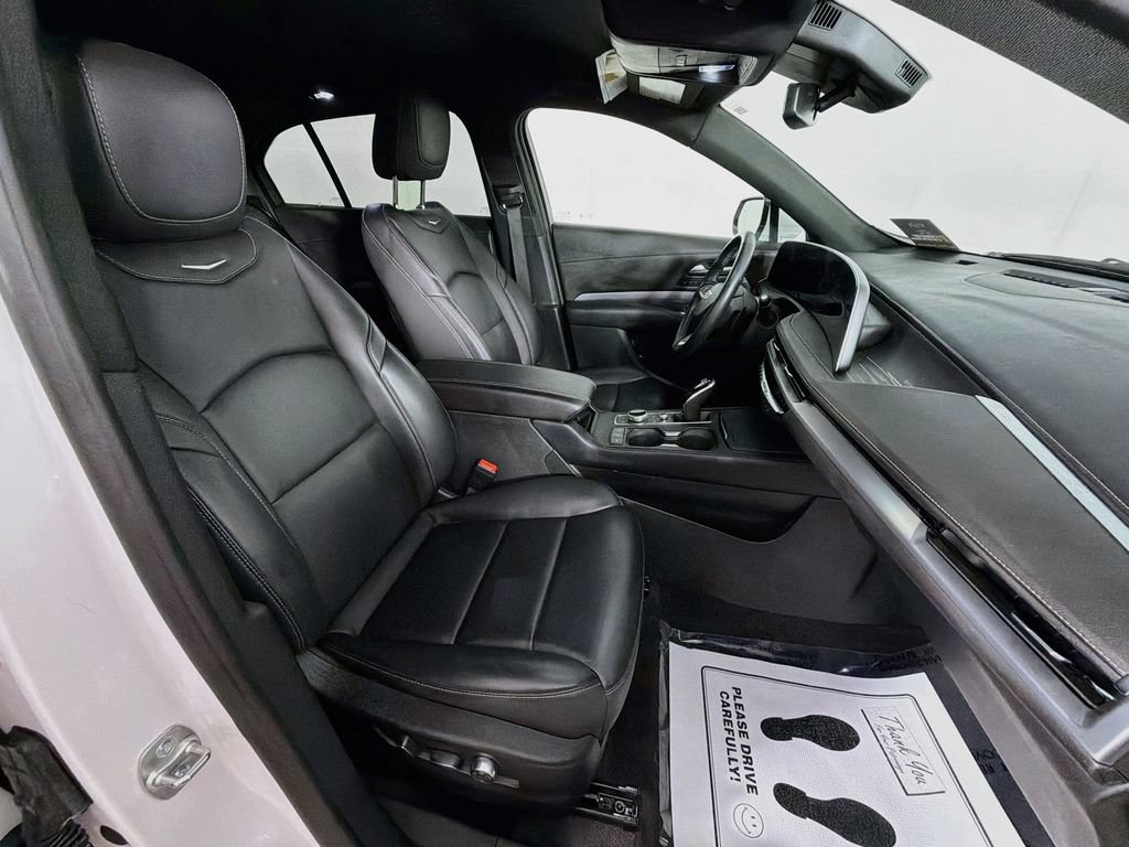 Used 2024 Cadillac XT4 Premium Luxury w/ Active Safety Package AWD/4WD image 28