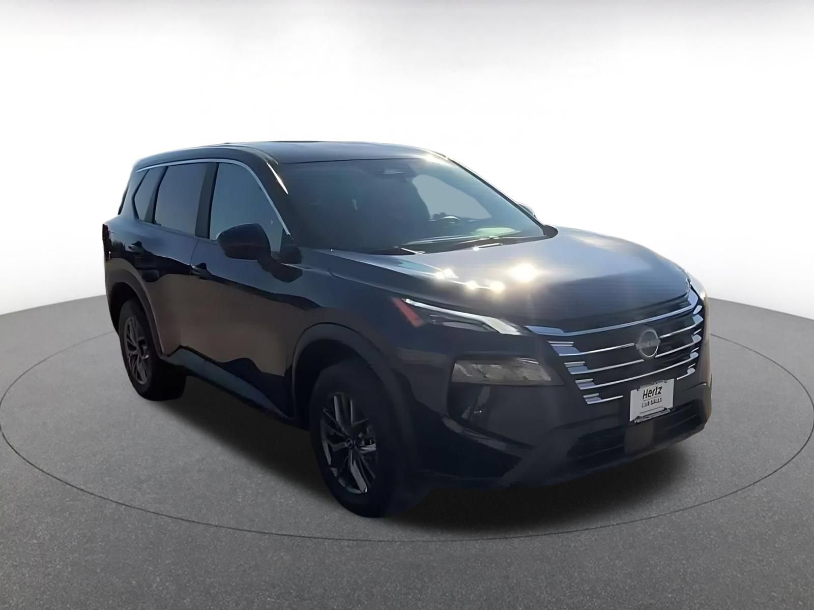 Used 2026 Nissan Rogue SV AWD/4WD image 3
