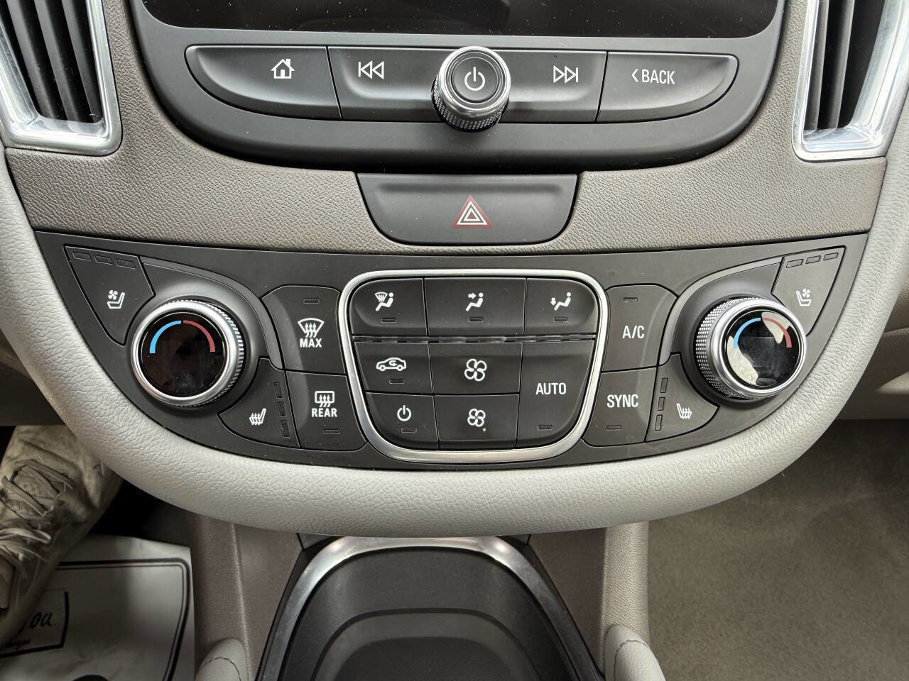 Used 2019 Chevrolet Malibu Premier image 16