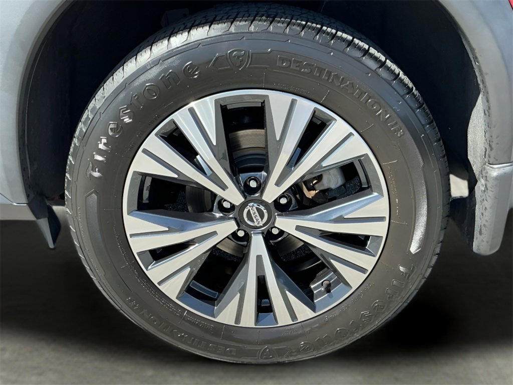 Used 2021 Nissan Rogue SV image 16