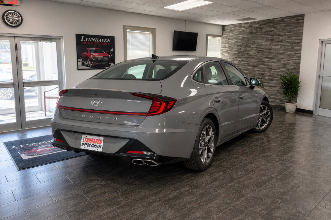 Used 2021 Hyundai Sonata SEL w/ Winter Weather Package FWD image 4