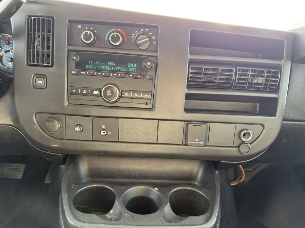 Used 2016 GMC Savana 2500 Extended image 5