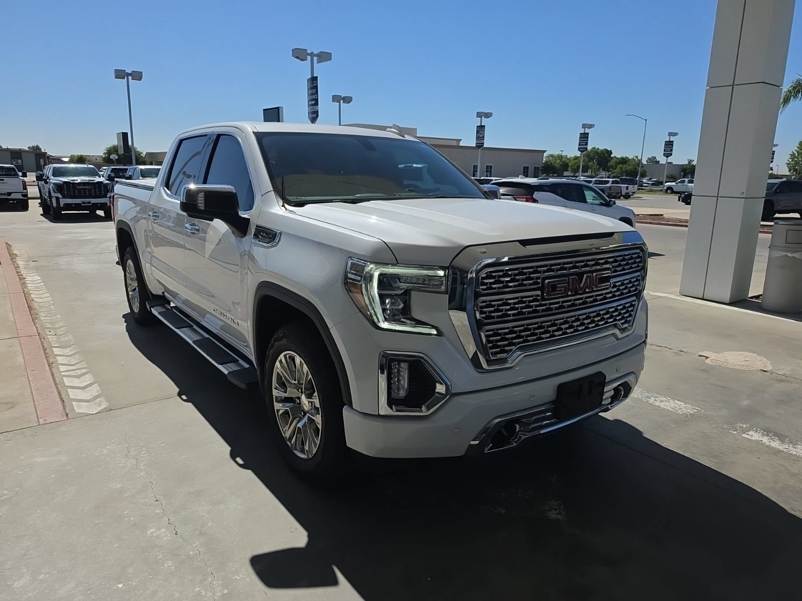Used 2021 GMC Sierra 1500 Denali AWD/4WD image 1