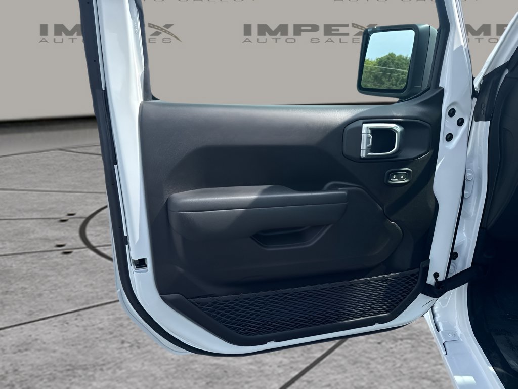 Used 2025 Jeep Wrangler Unlimited Sport AWD/4WD image 21