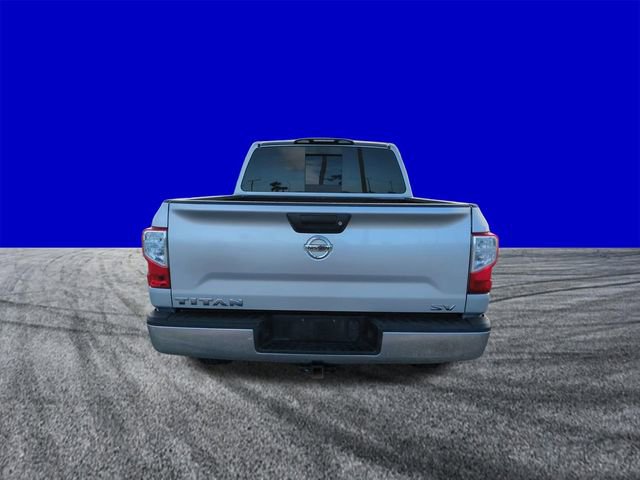 Used 2019 Nissan Titan SV image 5