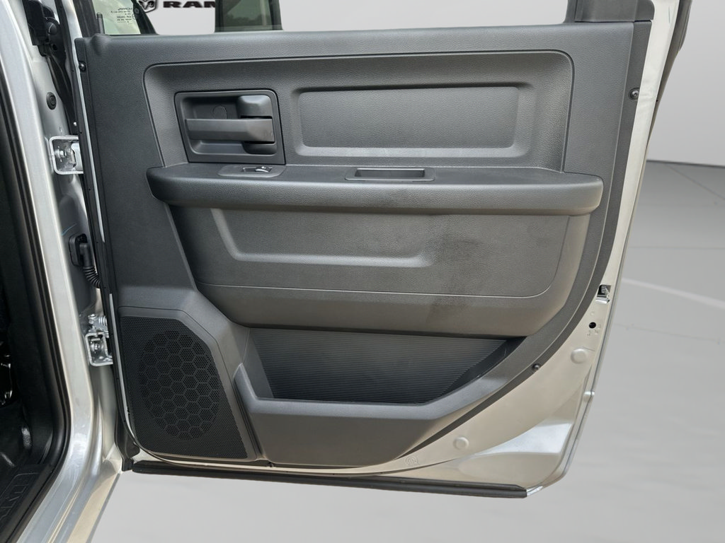 New 2027 RAM 3500 Tradesman AWD/4WD image 34
