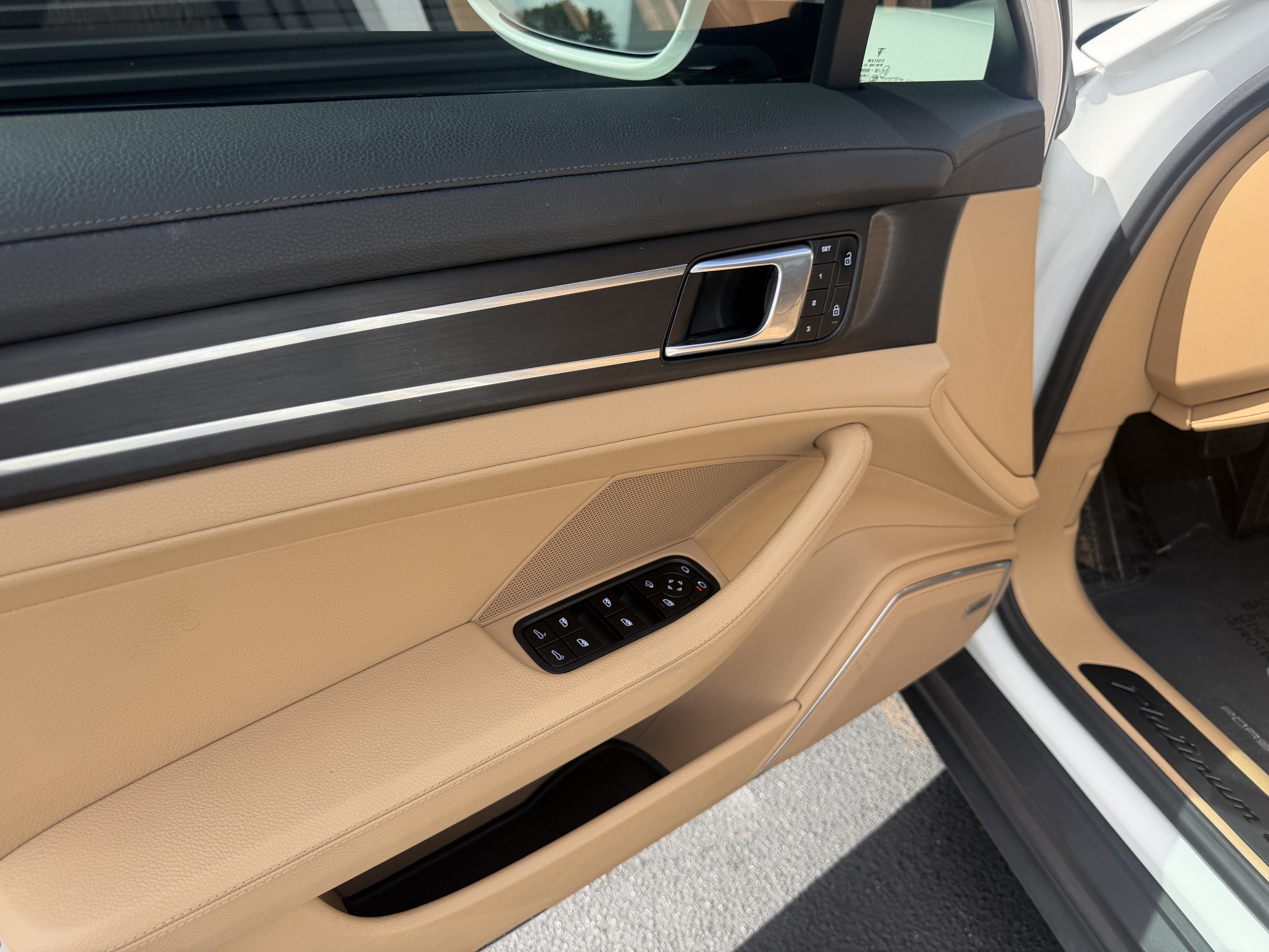 Certified 2023 Porsche Panamera Platinum Edition RWD image 21